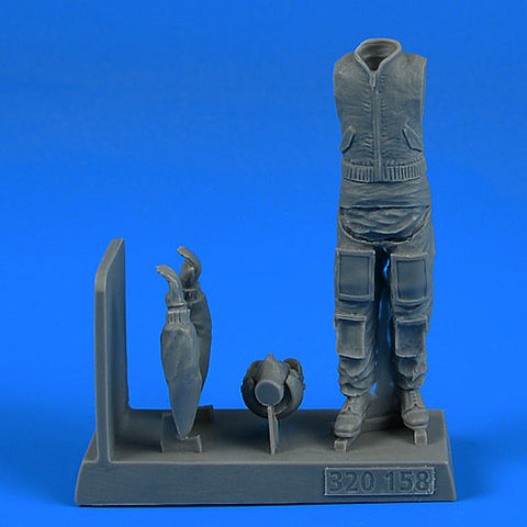 エアロボーナス 320158 1/32 NATO 戦闘機 パイロット(汎用)