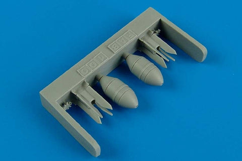 エアロボーナス 480058 1/48 WWII ソビエト F100 航空爆弾