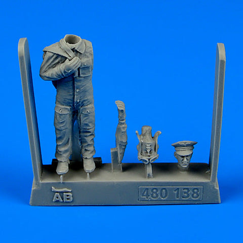 エアロボーナス 480138 1/48 自由フランス軍戦闘機の パイロットWWII ノルマンディ・ニーメン (1942-45年)