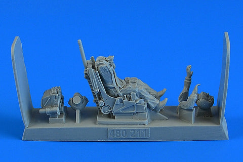 エアロボーナス 480211 1/48 ソビエト 戦闘機 パイロット w/ Su-27 フランカー用イジェックションシート (初期, 後期, v.) (ACA/HB/EDU/KITECH用)
