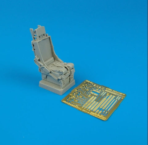 アイリス 2051 1/32 F-105用 イジェクションシート トランペッター用