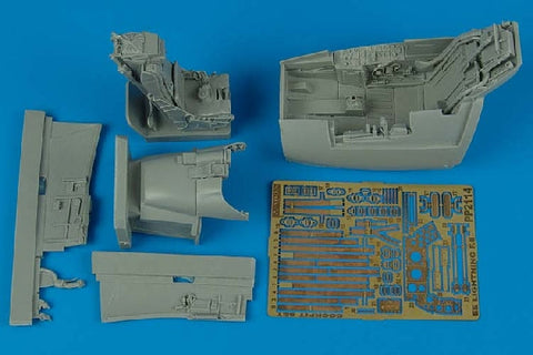 アイリス 2114 1/32 BAE ライトニング F.6 コクピットセット(TRUMPETER用)