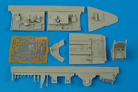 アイリス 4388 1/48 F6F-5 ヘルキャット コクピットセット(HASEGAWA用)