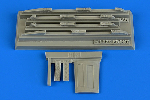 アイリス 4743 1/48 スホーイ Su-17/22 M3/M4 フィッターK チャフ/フレアディスペンサー 放出後(KITTY HAWK用)