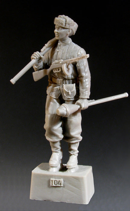 ブラボー6 35104 1/35 パンツァーファウストを持つソビエト兵