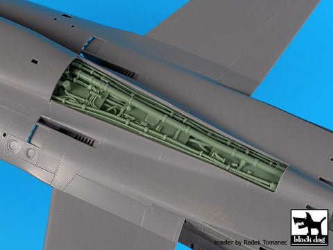 ブラックドッグ A48111 1/48 F-18 C 機体上面 電子機器 (キネティック用)