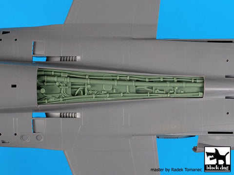 ブラックドッグ A48111 1/48 F-18 C 機体上面 電子機器 (キネティック用)