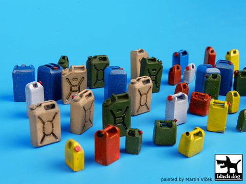 ブラックドッグ T35068 1/35 現用 プラスチック製ジェリカンセット