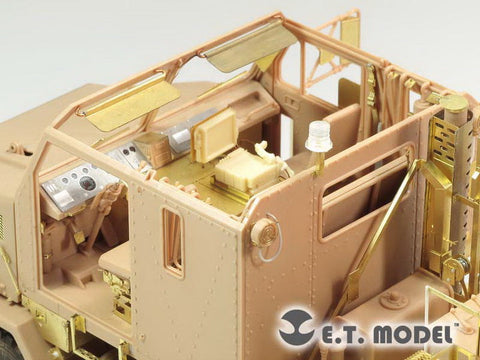 E.T.モデル E35-132 1/35 現用アメリカ M1070 トラクターインテリア(ホビーボス 85502用) エッチングパーツ