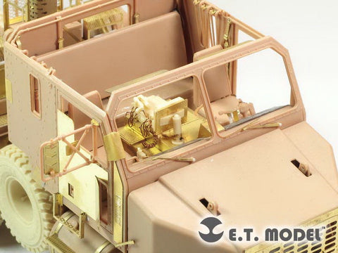 E.T.モデル E35-132 1/35 現用アメリカ M1070 トラクターインテリア(ホビーボス 85502用) エッチングパーツ