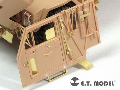 E.T.モデル E35-132 1/35 現用アメリカ M1070 トラクターインテリア(ホビーボス 85502用) エッチングパーツ