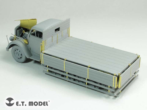 E.T.モデル E35-168 1/35 WWII ドイツ Sd.Kfz.3a マウルティア ハーフトラック(ドラゴン 6761用) エッチングパーツ