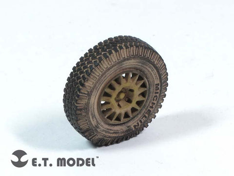 E.T.モデル ER35-029 1/35 ディフェンダーXD W.M.I.K 自重変形ロードホイールタイプ3(ホビーボス Kit用)