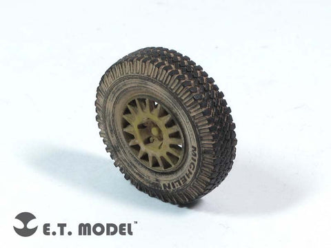 E.T.モデル ER35-029 1/35 ディフェンダーXD W.M.I.K 自重変形ロードホイールタイプ3(ホビーボス Kit用)