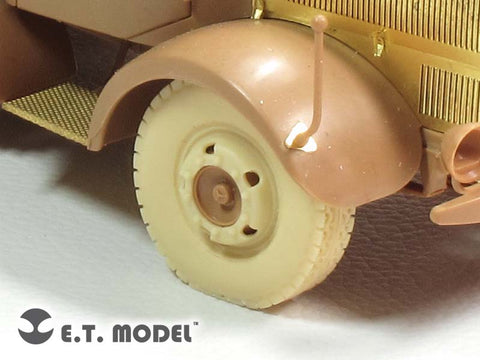 E.T.モデル ER35-039 1/35 WWII ドイツ ヘビーハーフトラック L-4500R マウルティア 自重変形ロードホイール(ズベズダ 3603用)