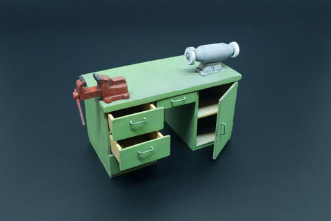 ハウラー HLU35116 1/35 汎用 ワークベンチ(テーブルグラインダー、万力付き)