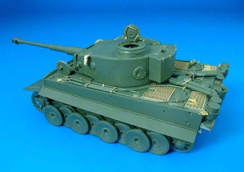 ハウラー HLX48029 1/48 WWII ドイツ タイガーI 初期型 エッチングセット(スカイボウ用)