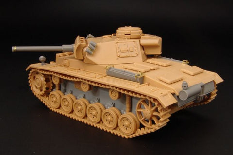 ハウラー HLX48181 1/48 WWII ドイツ III号火炎放射戦車(F1)型 コンバージョンセット