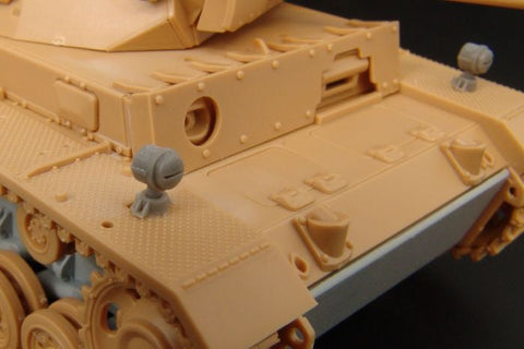 ハウラー HLX48183 1/48 WWII ドイツ ボッシュライト(レジン製)