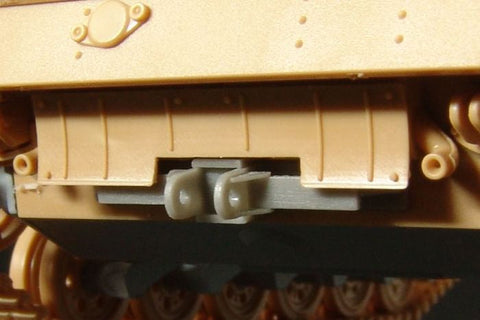 ハウラー HLX48232 1/48 WWII ドイツ III号突撃砲 G型 牽引ホールド(レジン製)