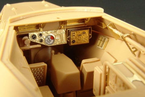 ハウラー HLX48236 1/48 WWII ドイツ Sd.Kfz.250/3 インテリア エッチングセット(タミヤ用)