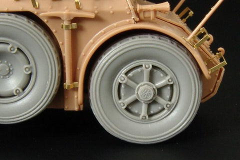 ハウラー HLX48263 1/48 WWII イタリア AB41 装甲偵察車 レジンホイールセット(タミヤ/Supermodel用)