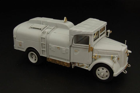 ハウラー HLX48308 1/48 WWII ドイツ オペルブリッツ 給油車 エッチングセット(イタレリ用)