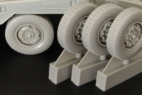 ハウラー HLX48334 1/48 WWII ドイツ Sd.Kfz.234 8輪装甲車 プーマ レジンホイールセット(タミヤ/イタレリ)