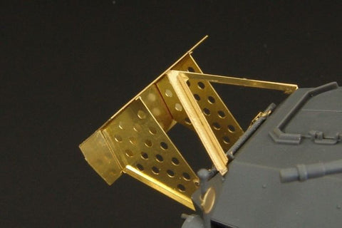 ハウラー HLX48338 1/48 WWII ドイツ Sd.Kfz.232 8輪重装甲車フロントバンパー・スポイラー(タミヤ用)