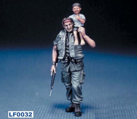 レジェンド LF0032 1/35 子供を肩に乗せたアメリカ兵士