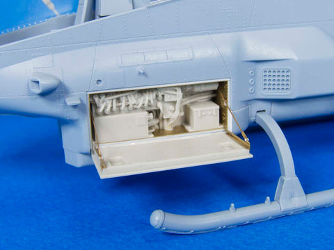 レジェンド LF1368 1/35 AH-1Z アビオニクス 及び 弾薬庫 セット (アカデミー用)