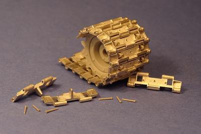 マスタークラブ MTL-35070 1/35 II号戦車 D初期型用履帯