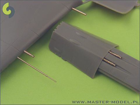 マスター AM-48-017 1/48 フォッケウルフ Fw 190 A2 - A5型 の武装セット(MG 17機関銃の銃口,MGFF機関砲銃身,フェアリング内蔵MG151機関砲銃身)およびピトー管