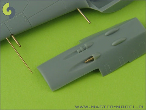 マスター AM-72-012 1/72 フォッケウルフ Fw 190 A2-A5型の武装セット(MG 17, MG FF, MG 151 の各銃口)およびピトー管