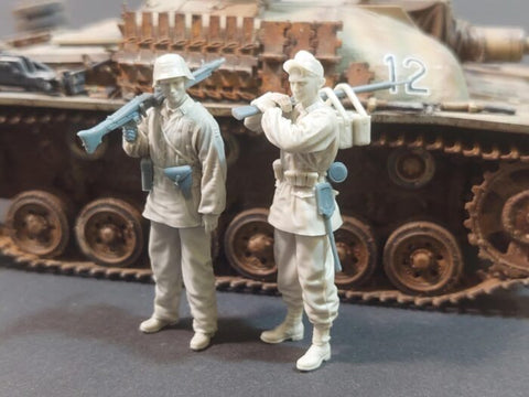 パンツァーアート FI35-222 1/35 WWIIドイツ 武装親衛隊MG42チーム 2体セット