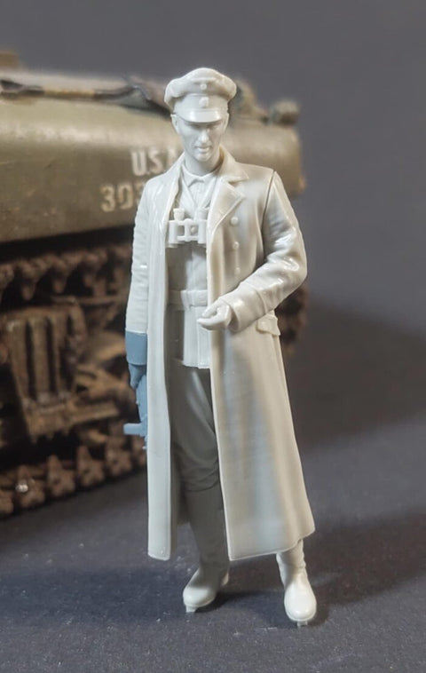 パンツァーアート FI35-229 1/35 WWIIドイツ ロングコートを着た武装親衛隊将校 ノルマンディー