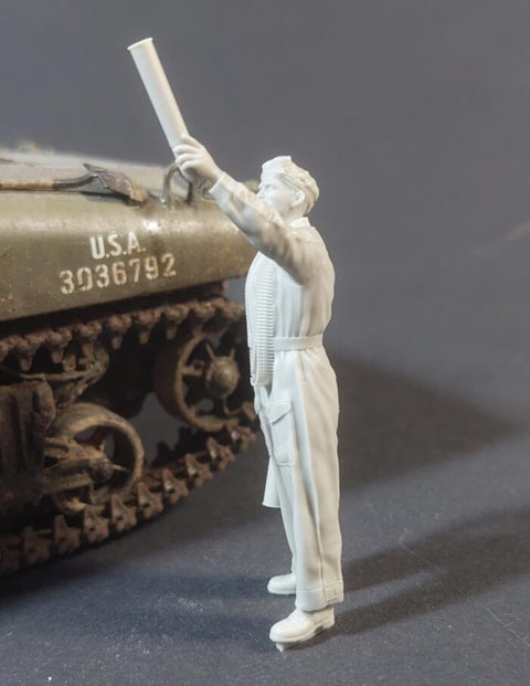 パンツァーアート FI35-233 1/35 WWIIイギリス 戦車兵 75mm砲弾搭載中 No.2
