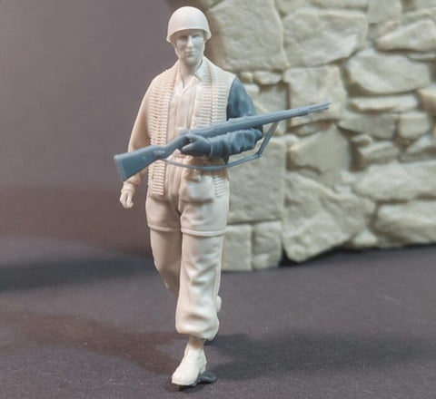 パンツァーアート FI35-242 1/35 WWIIドイツ 降下猟兵 行進中