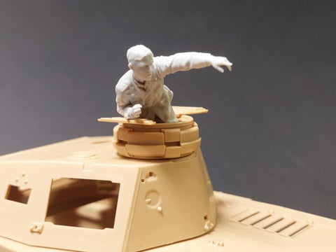 (生産休止)パンツァーアート FI35-250 1/35 WWIIドイツ アフリカ軍団 lll/IV戦車 戦車長