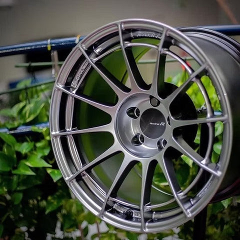 ズームオン ZR085 1/24 15インチ エンケイ NT03RR ホイールセット