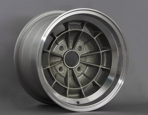 ズームオン ZR113-16 1/24 16インチ Trd Tosco ホイールセット