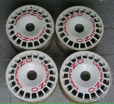 ズームオン ZR138 1/24 18'' OZレーシング エクシブ JTCC センターロック リムセット