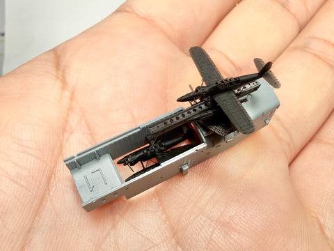 MUYIモデル G700118 1/700 ドイツ海軍 AR-196水上機＆航空機カタパルト