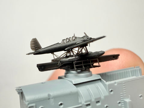 MUYIモデル G700118 1/700 ドイツ海軍 AR-196水上機＆航空機カタパルト