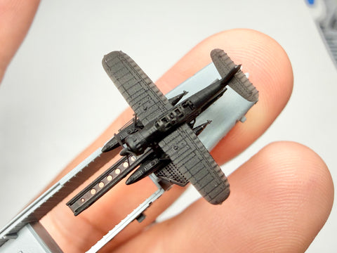 MUYIモデル G700118 1/700 ドイツ海軍 AR-196水上機＆航空機カタパルト