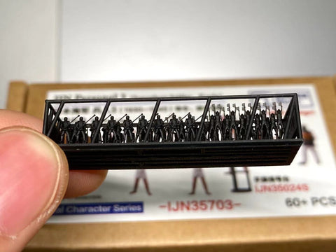 バンカースタジオ IJN35703 1/350 WWII日本海軍 フィギュアセット 3 手旗信号員,剣道試合中の乗組員 1930-1945年