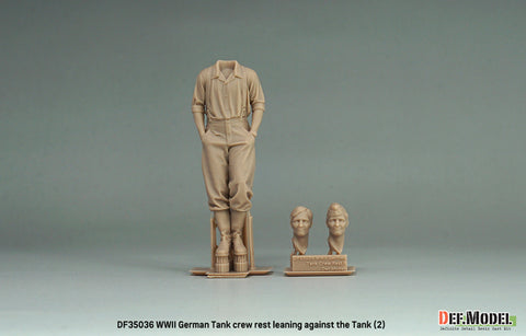 DEFモデル DF35036 1/35 WWII ドイツ軍戦車兵：ティーガーI型の前で寄りかかって休息する姿 (フィギュア1体、頭部2種)