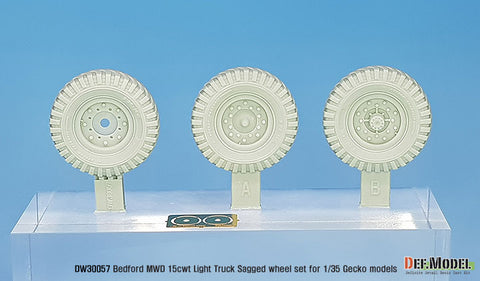 DEFモデル DW30057 1/35 イギリス ベドフォード MWD 軽トラック ホイールセット (ゲッコー1/35スケール用)