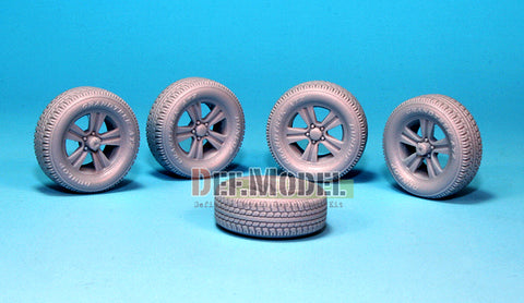 DEFモデル DW35021 1/35 現用 ピックアップトラック 自重変形タイヤセット(モンモデルVS-001/002用)(4個+スペアタイヤ1個入り,マスキングシール付き)