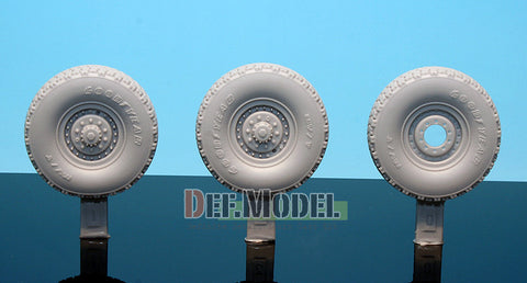 DEFモデル DW35031 1/35 現用 アメリカ M1078 LMTV 汎用トラック 自重変形タイヤセット(トランペッター01004用)(2種各2個+スペアタイヤ1個入り,マスキングシール付き)
